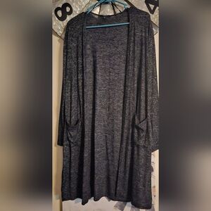 Large cardigan with front pockets.